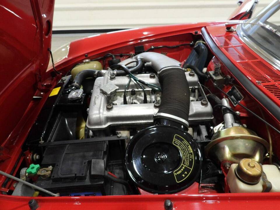 Image 9/15 of Alfa Romeo 1750 Spider Veloce (1968)