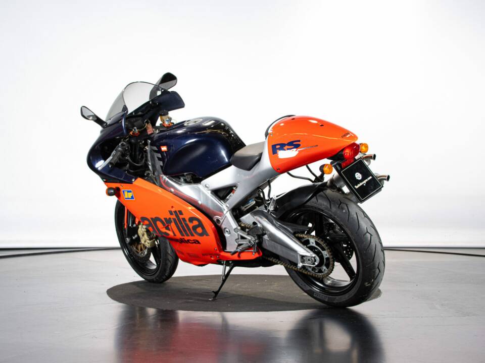 Image 2/50 of Aprilia RS 250 (1998)