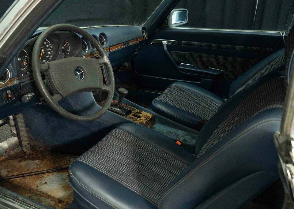 Image 2/8 de Mercedes-Benz 280 SLC (1978)