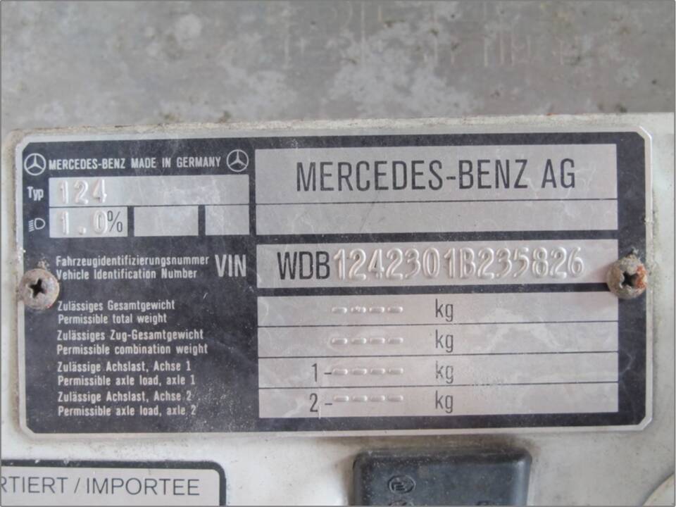 Bild 11/71 von Mercedes-Benz 300 E 4-Matic (1990)