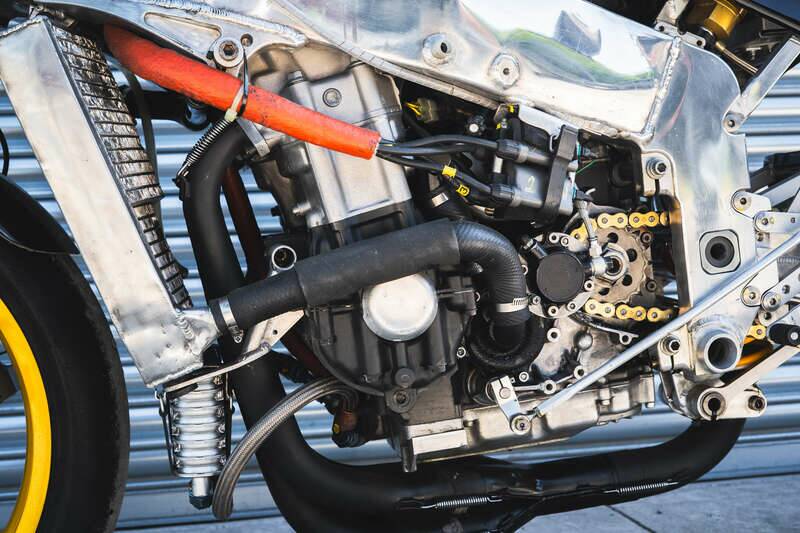 Bild 31/50 von Kawasaki ZX-R 750 (1989)