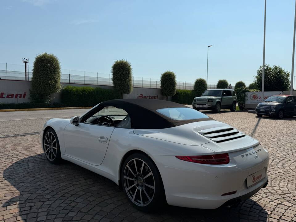 Obraz 29/29 pojazdu Porsche 911 Carrera (2013)