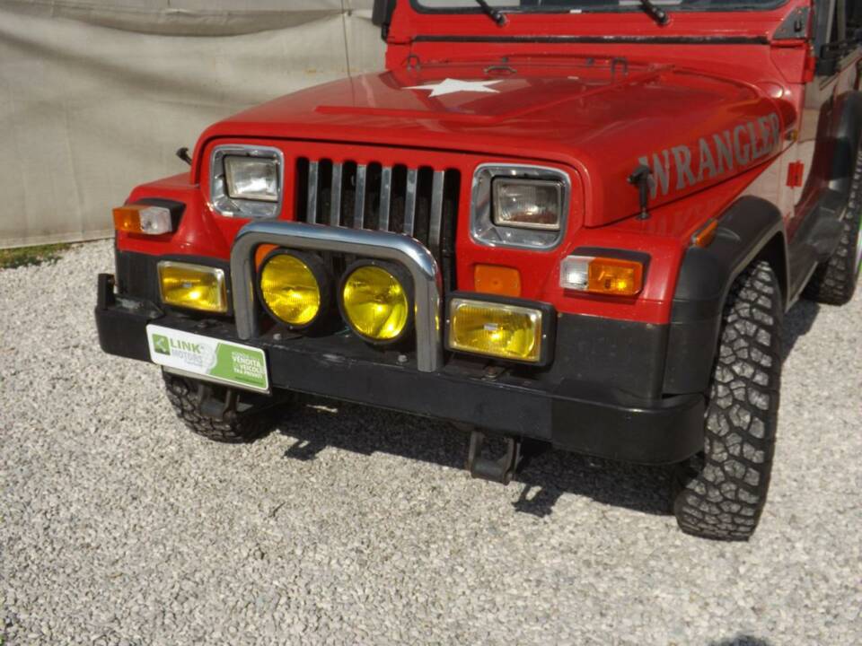 Image 50/50 de Jeep Wrangler 2.5L (1990)