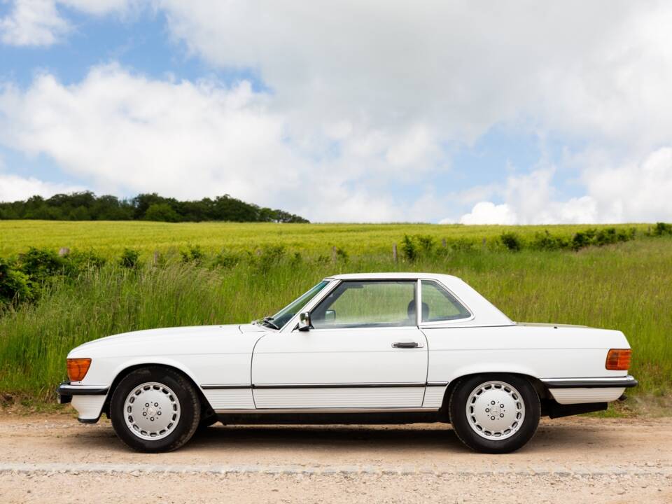 Bild 2/50 von Mercedes-Benz 560 SL (1986)