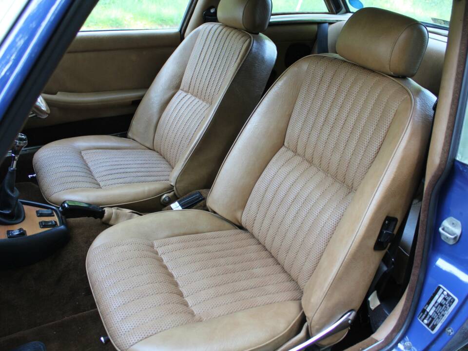 Bild 13/18 von Triumph Stag (1976)