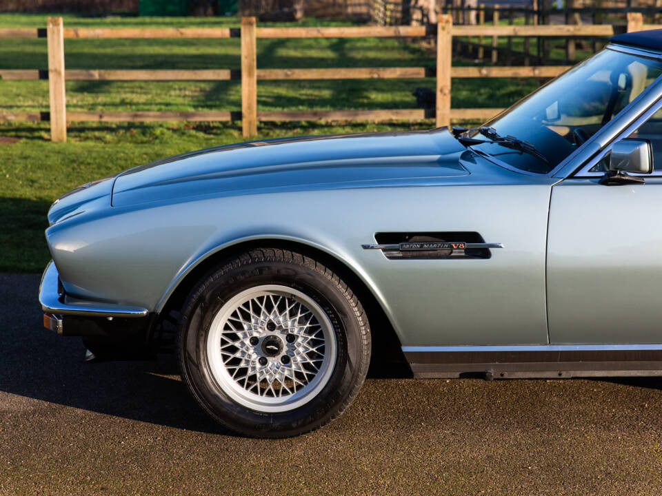 Image 39/91 of Aston Martin V8 EFi Volante (1987)