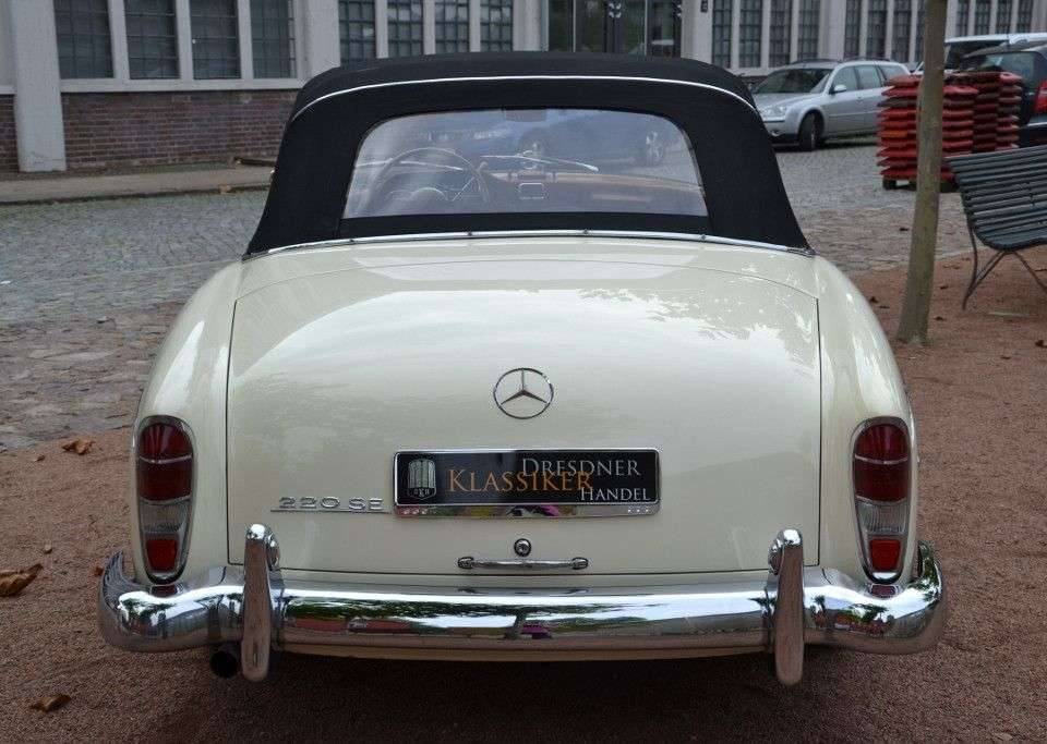 Bild 14/20 von Mercedes-Benz 220 SE Cabriolet (1959)