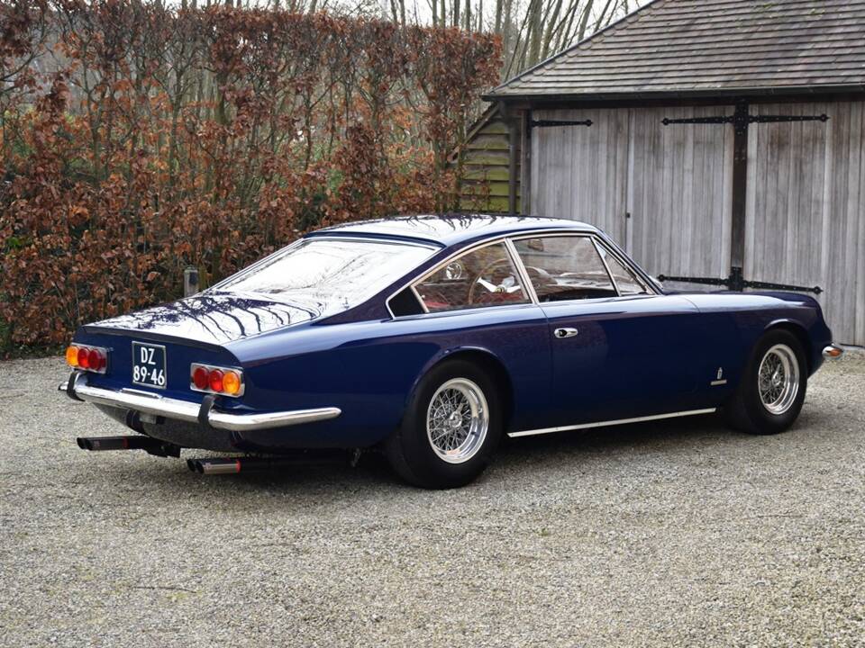 Image 12/55 of Ferrari 365 GT 2+2 (1968)