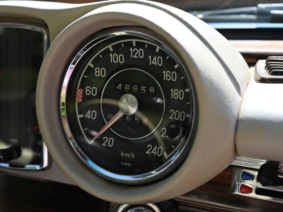 Immagine 14/17 di Mercedes-Benz 280 SE 3,5 (1971)