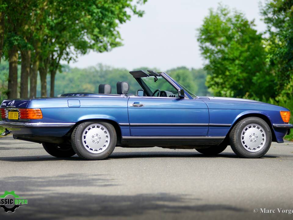 Immagine 21/60 di Mercedes-Benz 420 SL (1987)