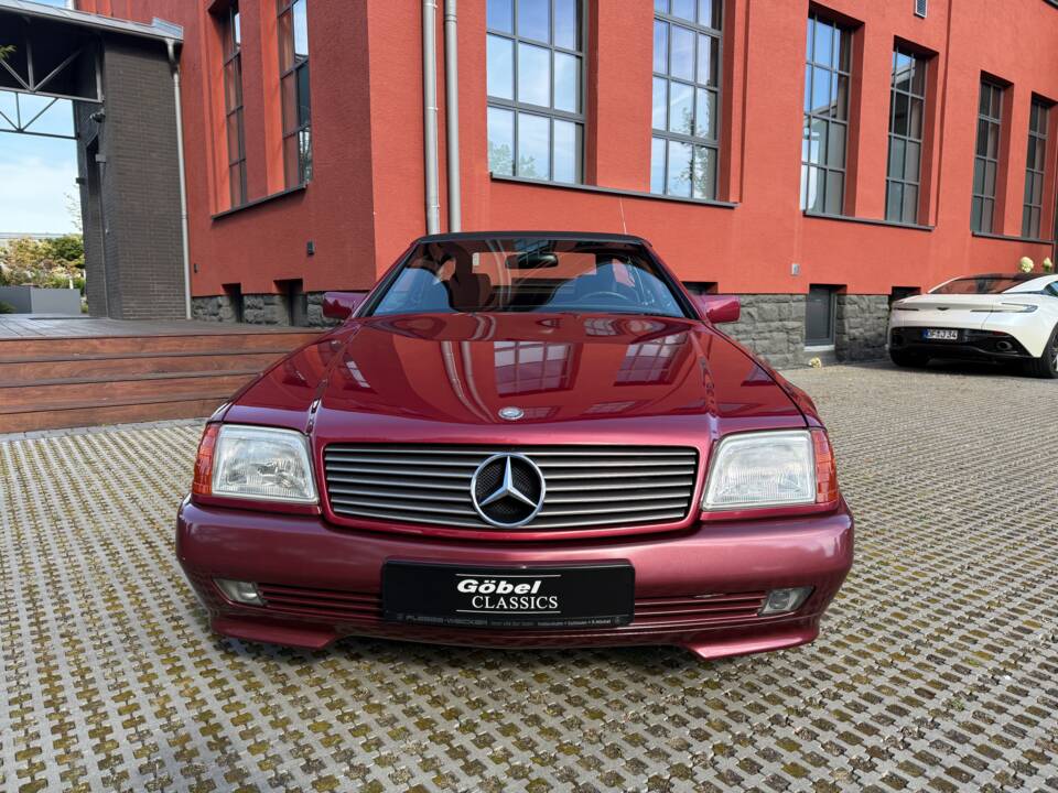 Image 5/34 de Mercedes-Benz 500 SL (1993)