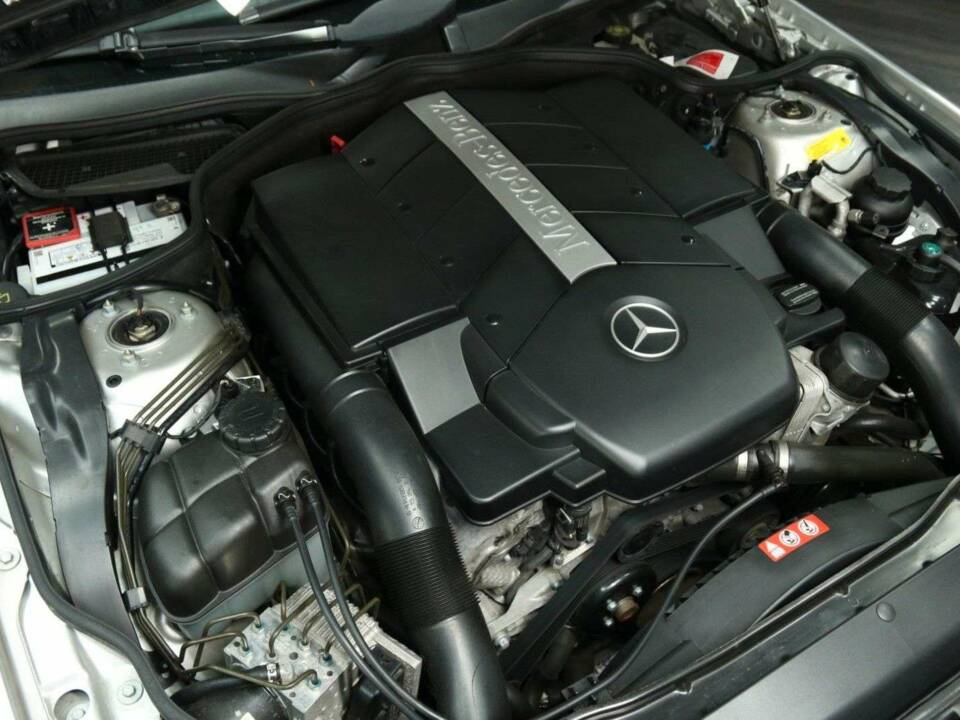 Immagine 26/30 di Mercedes-Benz SL 500 (2006)