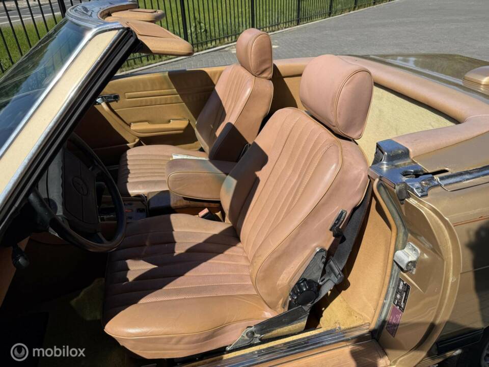 Immagine 32/41 di Mercedes-Benz 560 SL (1986)