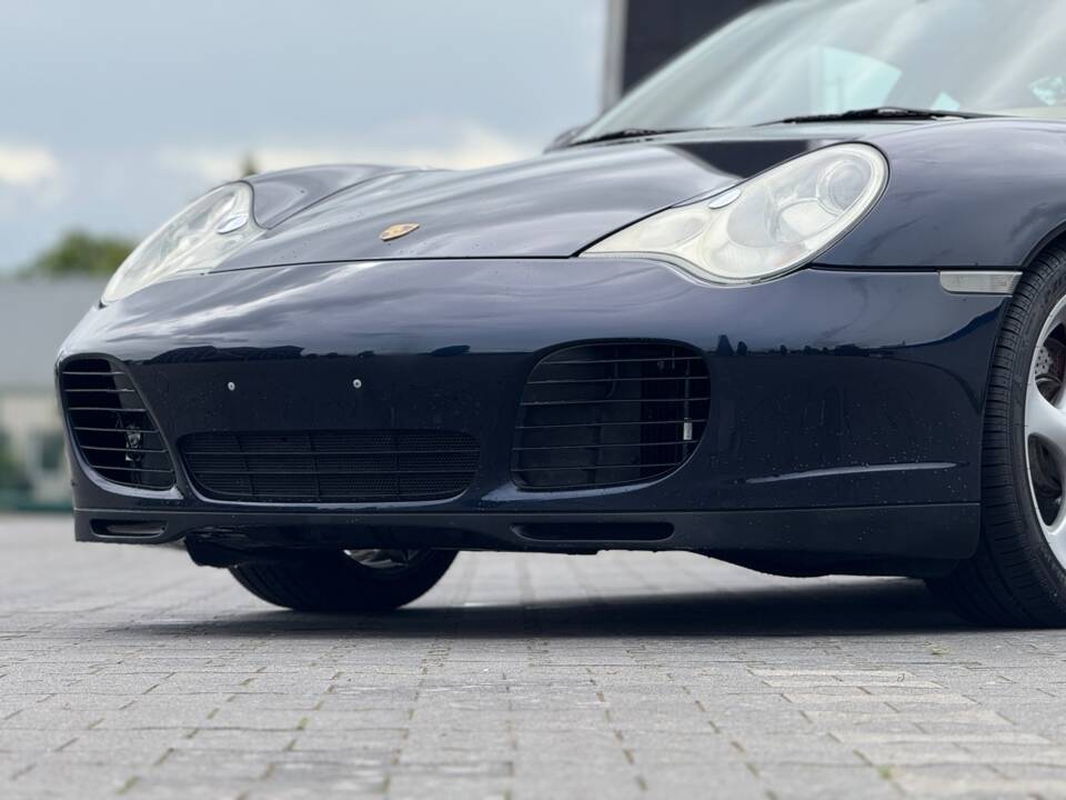 Image 39/42 de Porsche 911 Carrera 4S (2003)
