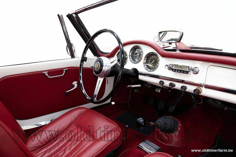 Image 26/30 de Alfa Romeo Giulia 1600 Spider Veloce (1965)