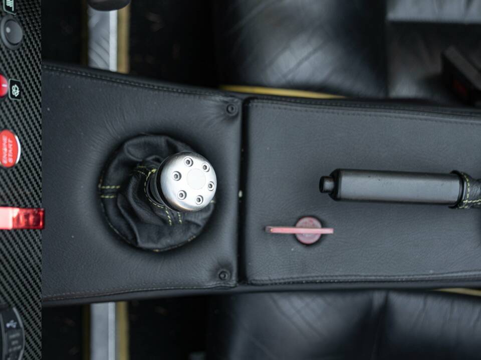 Bild 40/50 von Westfield SEiGHT 4.6 V8 (1997)