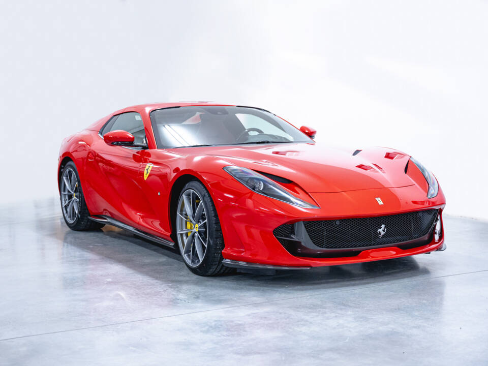 Afbeelding 38/46 van Ferrari 812 Competizione A (2022)