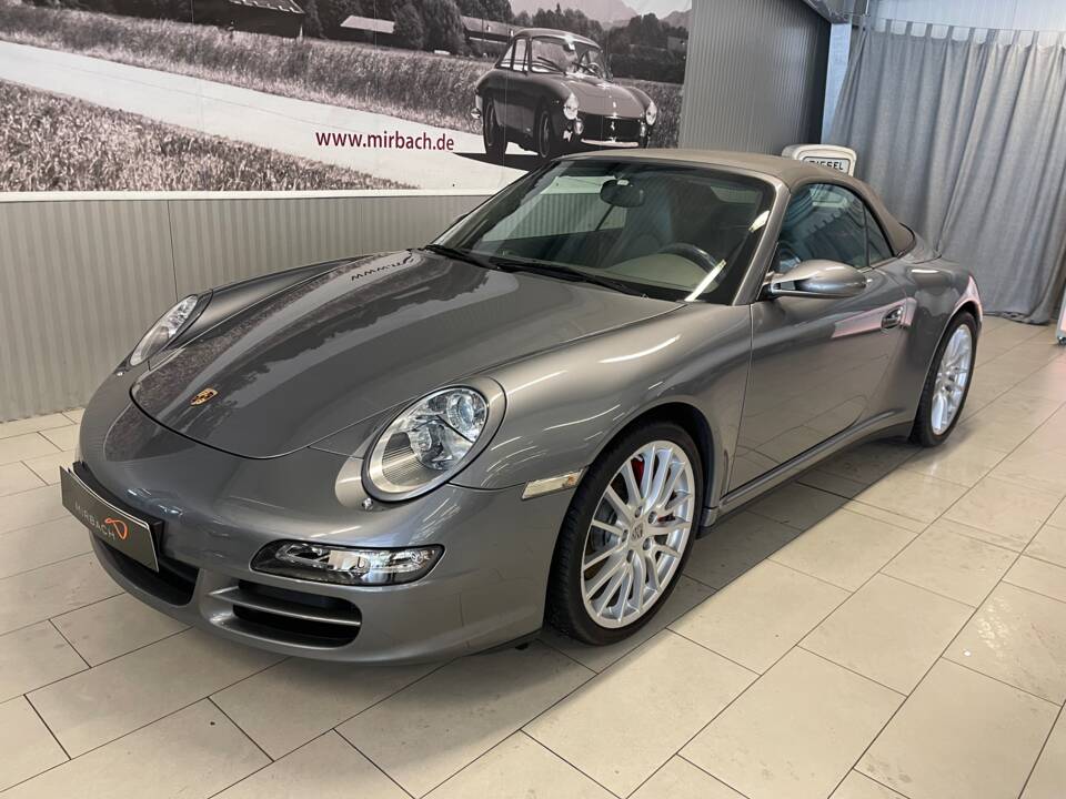 Imagen 5/17 de Porsche 911 Carrera 4S (2005)