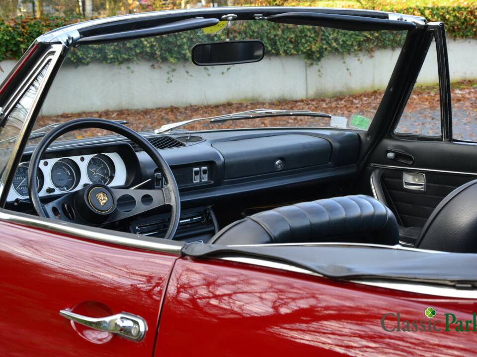 Bild 9/38 von Peugeot 504 Convertible (1970)