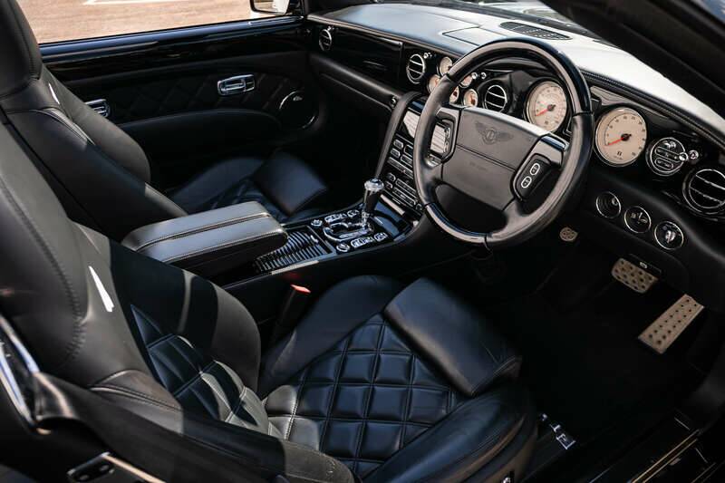Image 2/29 de Bentley Azure T (2010)