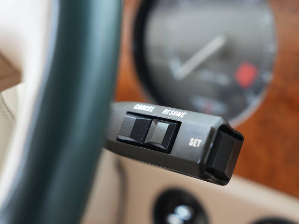 Bild 11/86 von Bentley Continental R (1997)