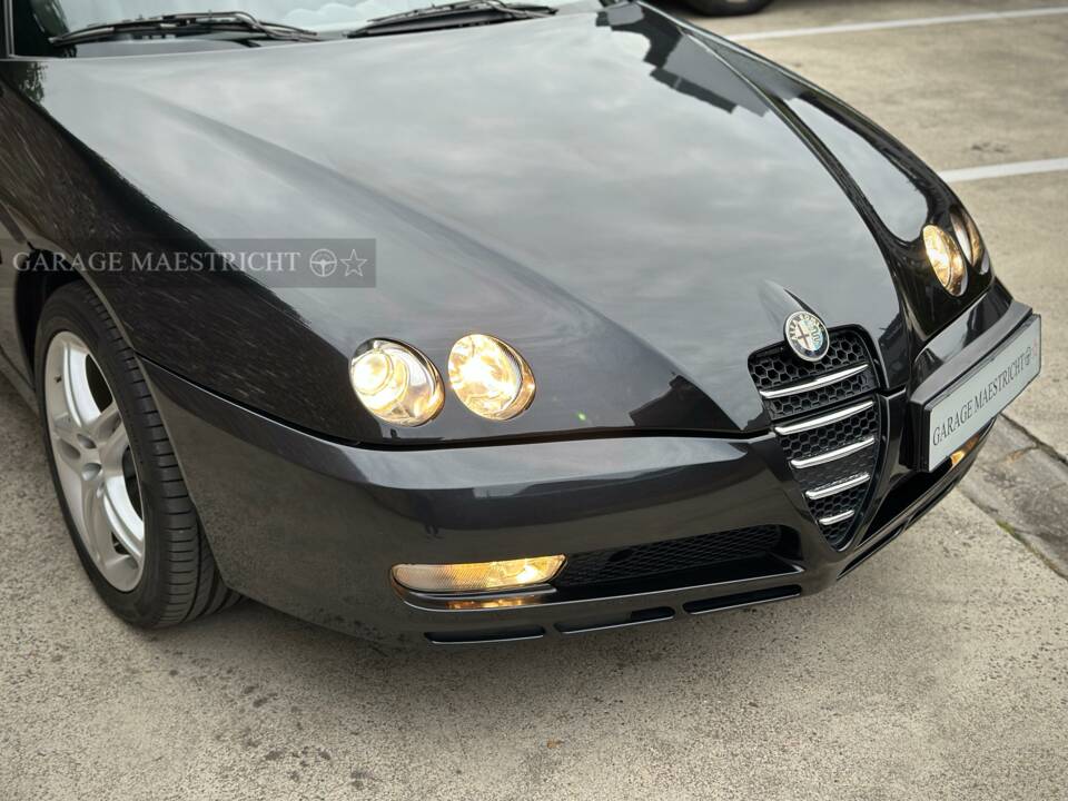 Image 20/59 of Alfa Romeo Spider 2.0 JTS (2003)