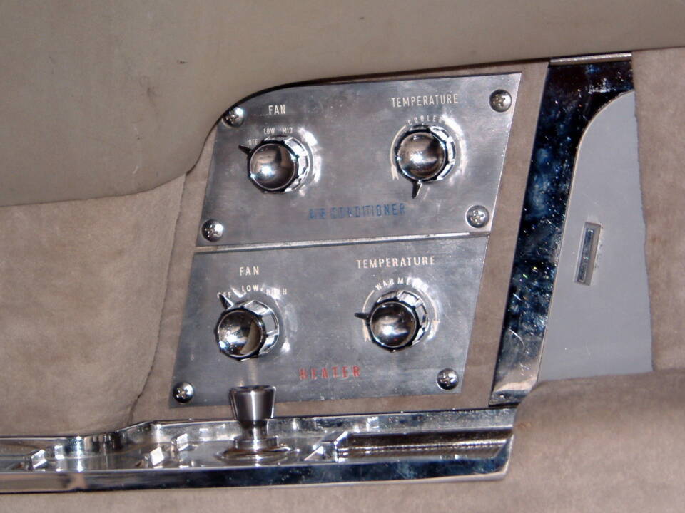 Imagen 32/100 de Cadillac 75 Fleetwood Imperial (1959)