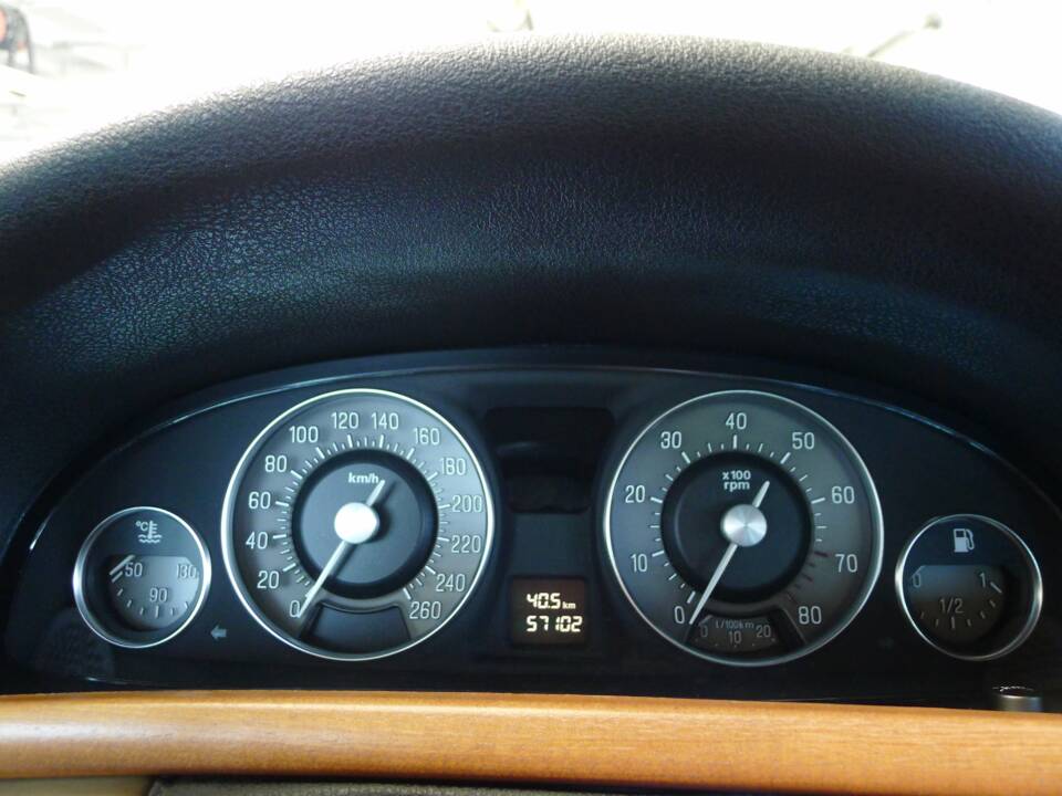 Imagen 42/42 de Lancia Thesis 2.4 (2002)
