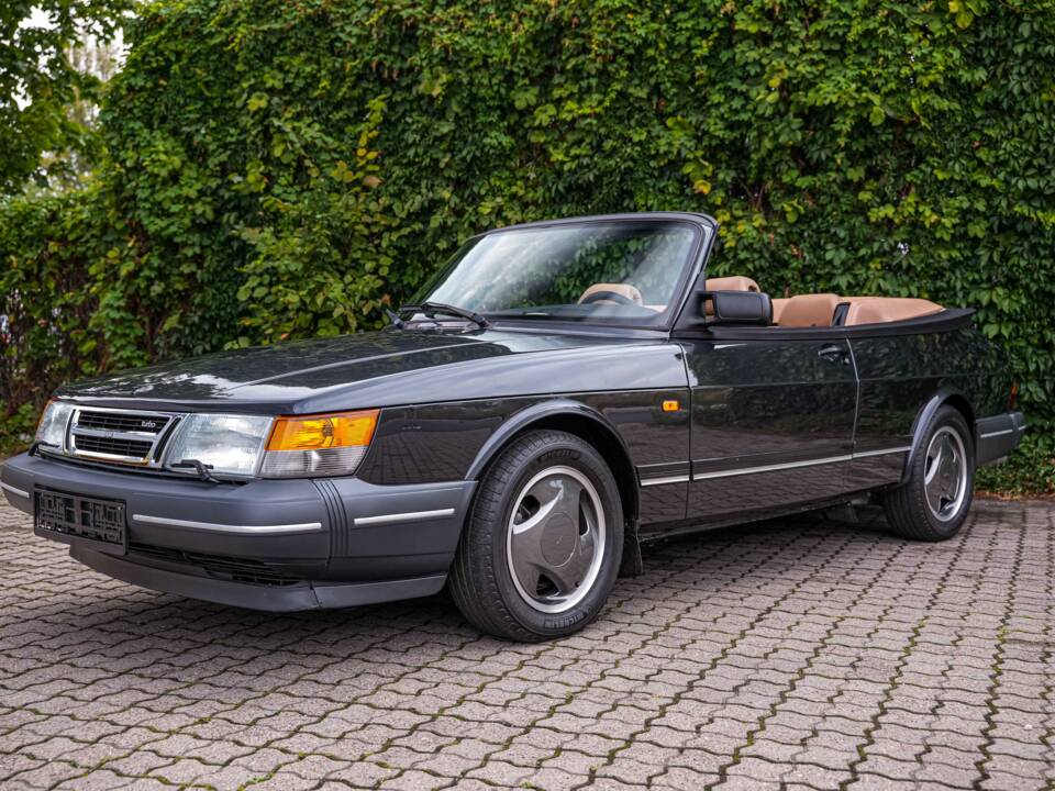 Image 15/89 of Saab 900 Turbo S 16V (1993)