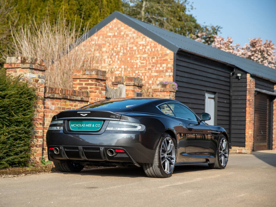 Bild 13/71 von Aston Martin DBS (2011)