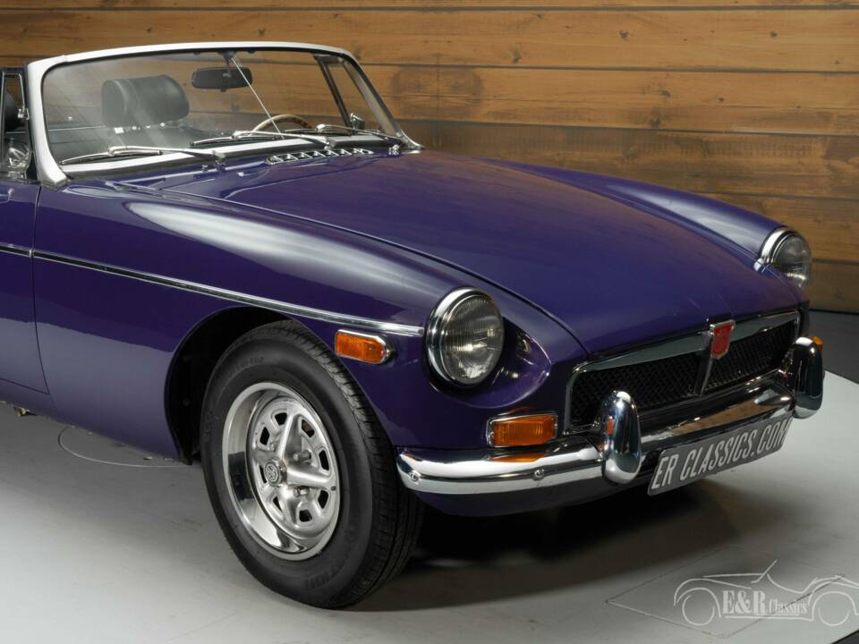 Image 2/8 de MG MGB (1974)