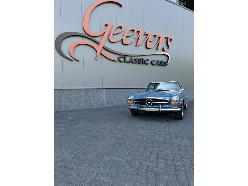 Image 3/50 de Mercedes-Benz 280 SL (1970)