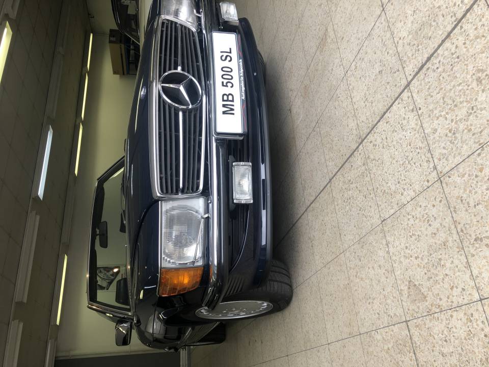 Image 9/19 de Mercedes-Benz 500 SL (1988)