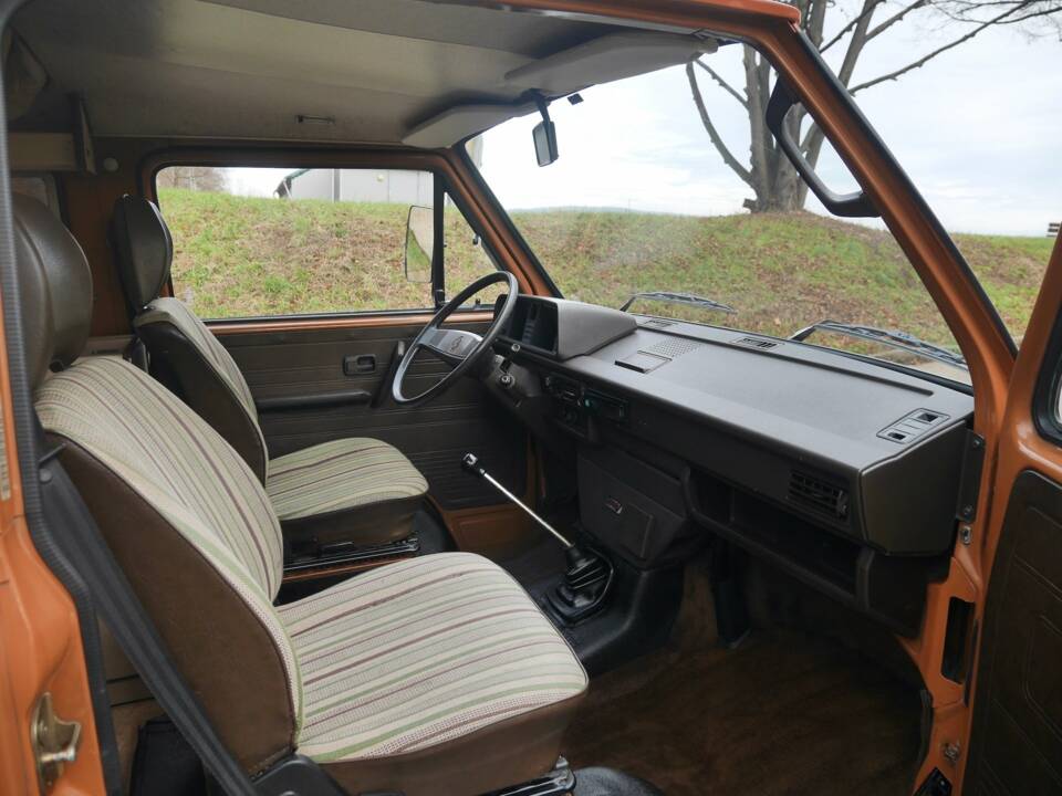 Image 16/43 of Volkswagen T3 Westfalia 1.6 (1981)