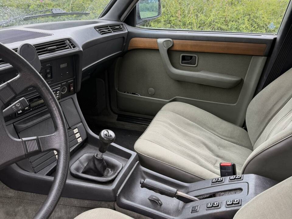 Bild 8/8 von BMW 728i (1983)