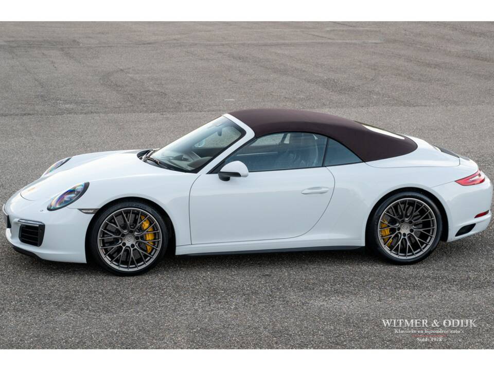 Image 1/36 of Porsche 911 Carrera 4S (2015)