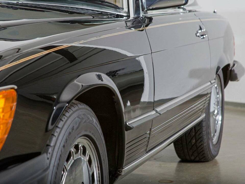 Image 13/20 of Mercedes-Benz 560 SL (1987)