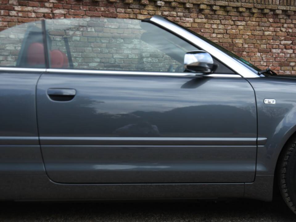 Image 41/50 de Audi S4 (2004)