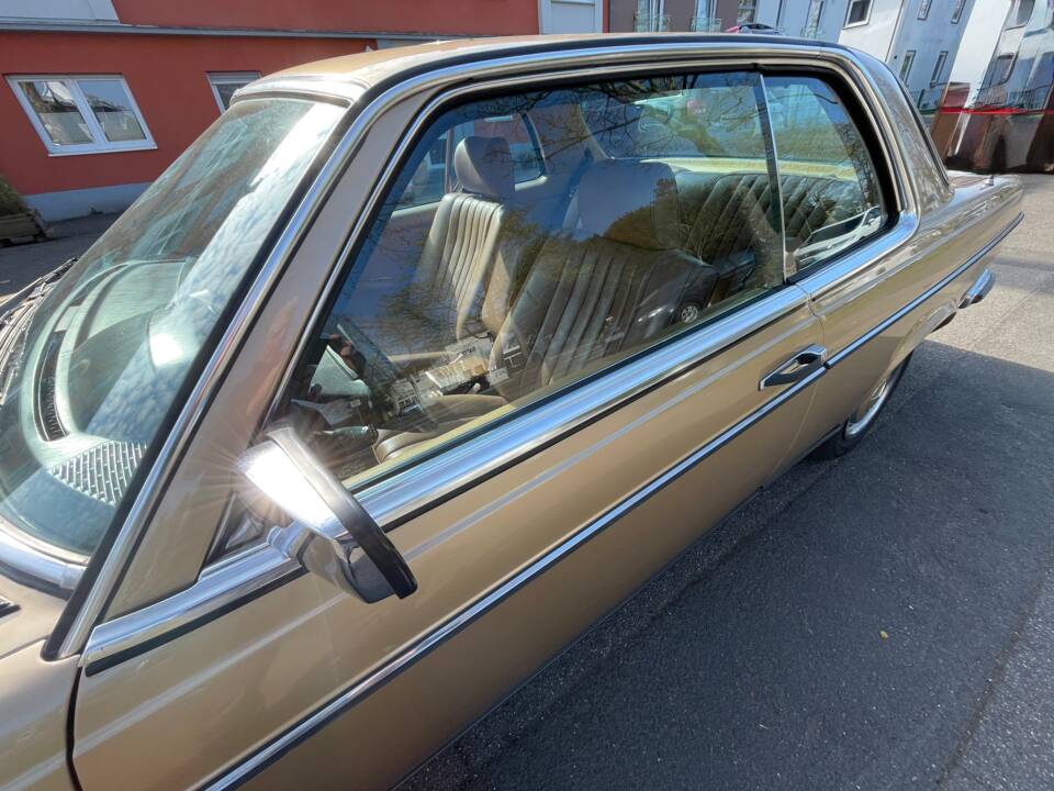 Image 12/20 de Mercedes-Benz 280 CE (1981)