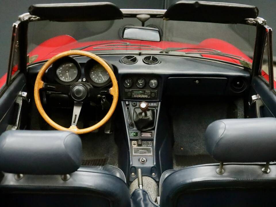 Afbeelding 8/50 van Alfa Romeo Spider Veloce 2000 (1982)