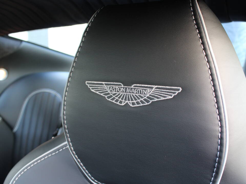 Bild 41/47 von Aston Martin DB 9 GT &quot;Bond Edition&quot; (2015)