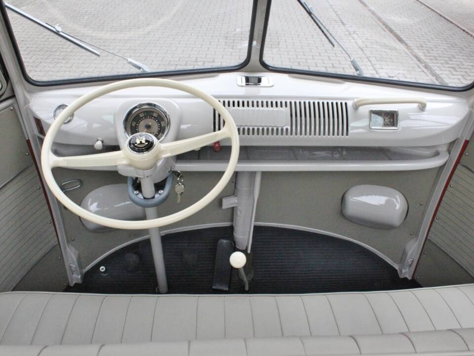 Bild 13/33 von Volkswagen T1 Kleinbus (1961)