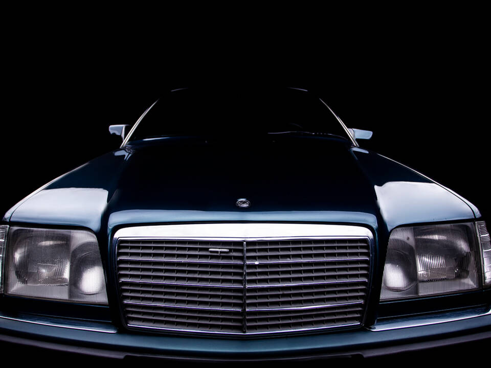 Imagen 22/29 de Mercedes-Benz E 320 (1995)