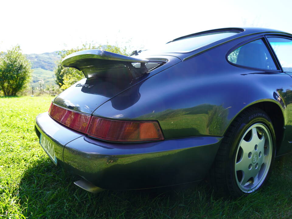 Image 38/52 de Porsche 911 Carrera 4 (1990)