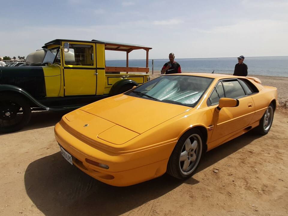 Image 16/33 of Lotus Esprit S4 (1993)