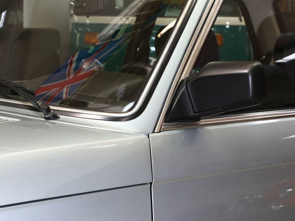 Immagine 4/22 di BMW 318i (1981)