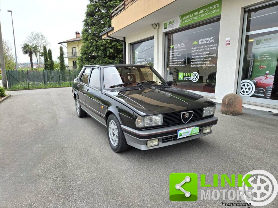 Afbeelding 3/10 van Alfa Romeo Giulietta 1.6 (1986)