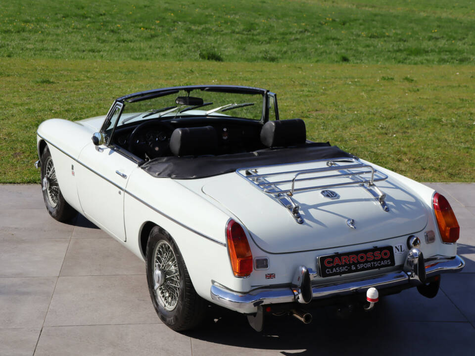 Bild 2/50 von MG MGB (1972)