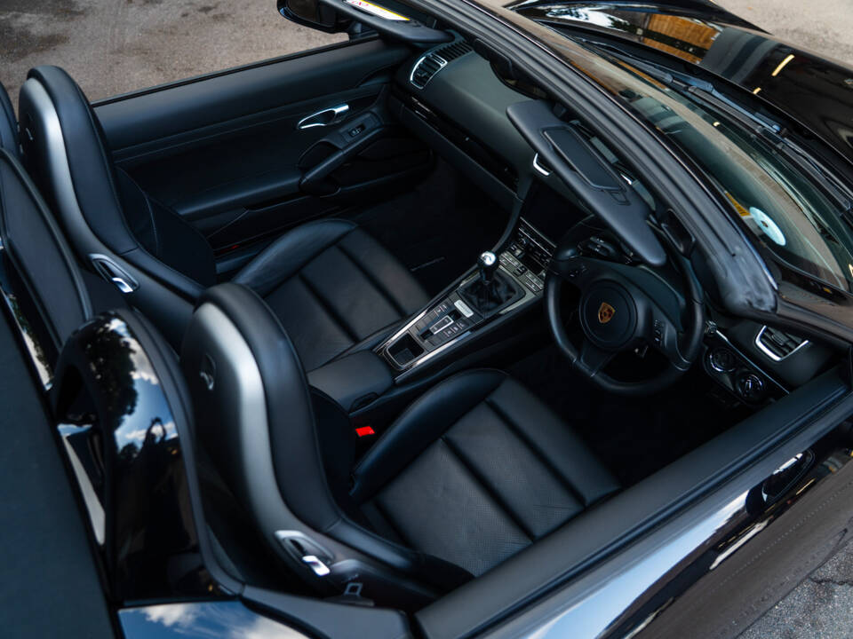 Image 20/47 of Porsche Boxster (2016)