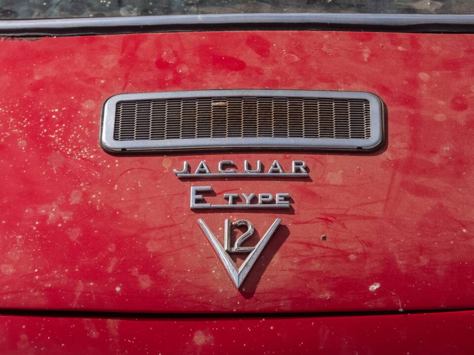 Image 26/50 de Jaguar Type E V12 (2+2) (1973)